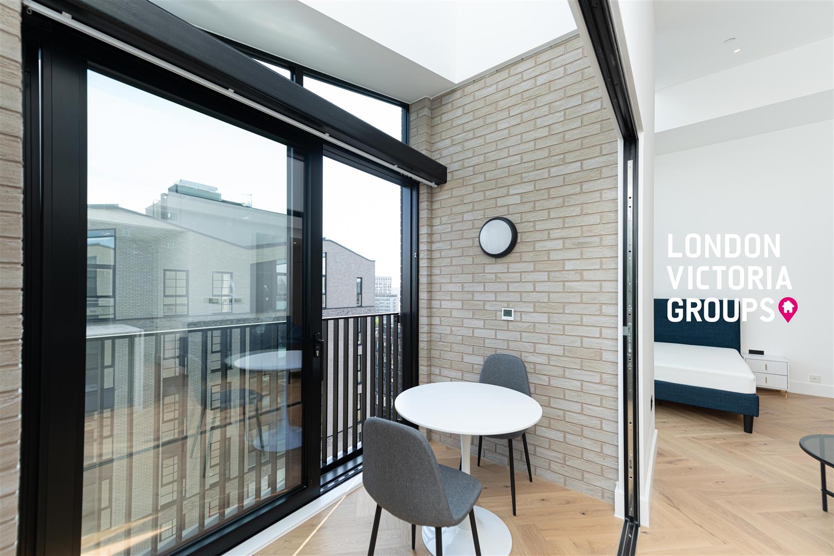 Huntingdon Apartments, 1 Graphite Square, LONDON